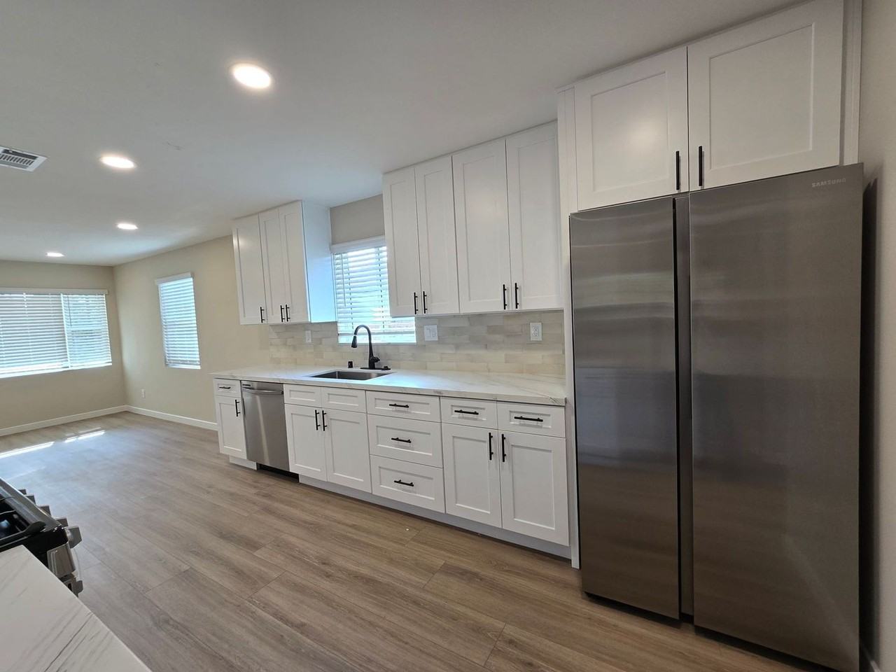 4830 Curry Dr - Photo 5 of 17