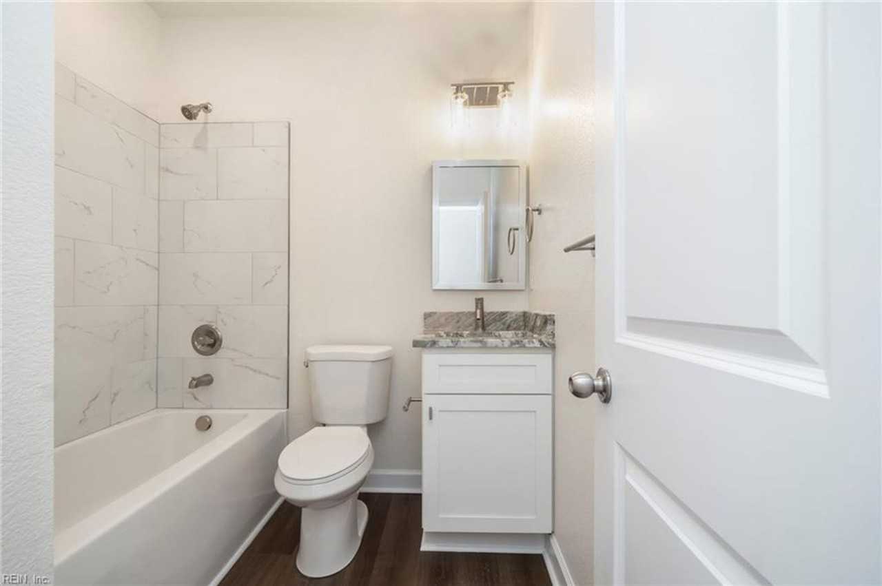 416 W 37th St - Photo 6 of 13