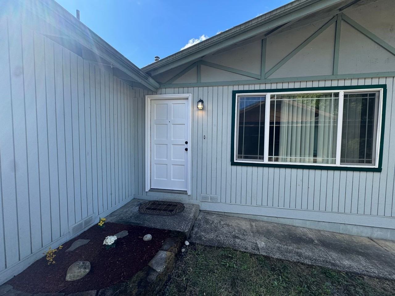 714 E First Ave - Photo 2 of 19