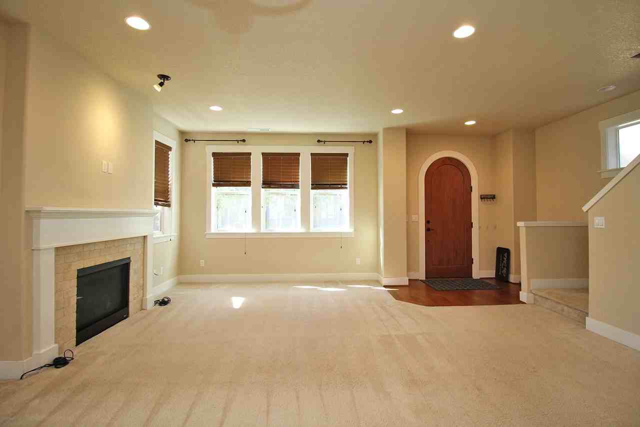 420 Sw 204th Ter - Photo 4 of 26