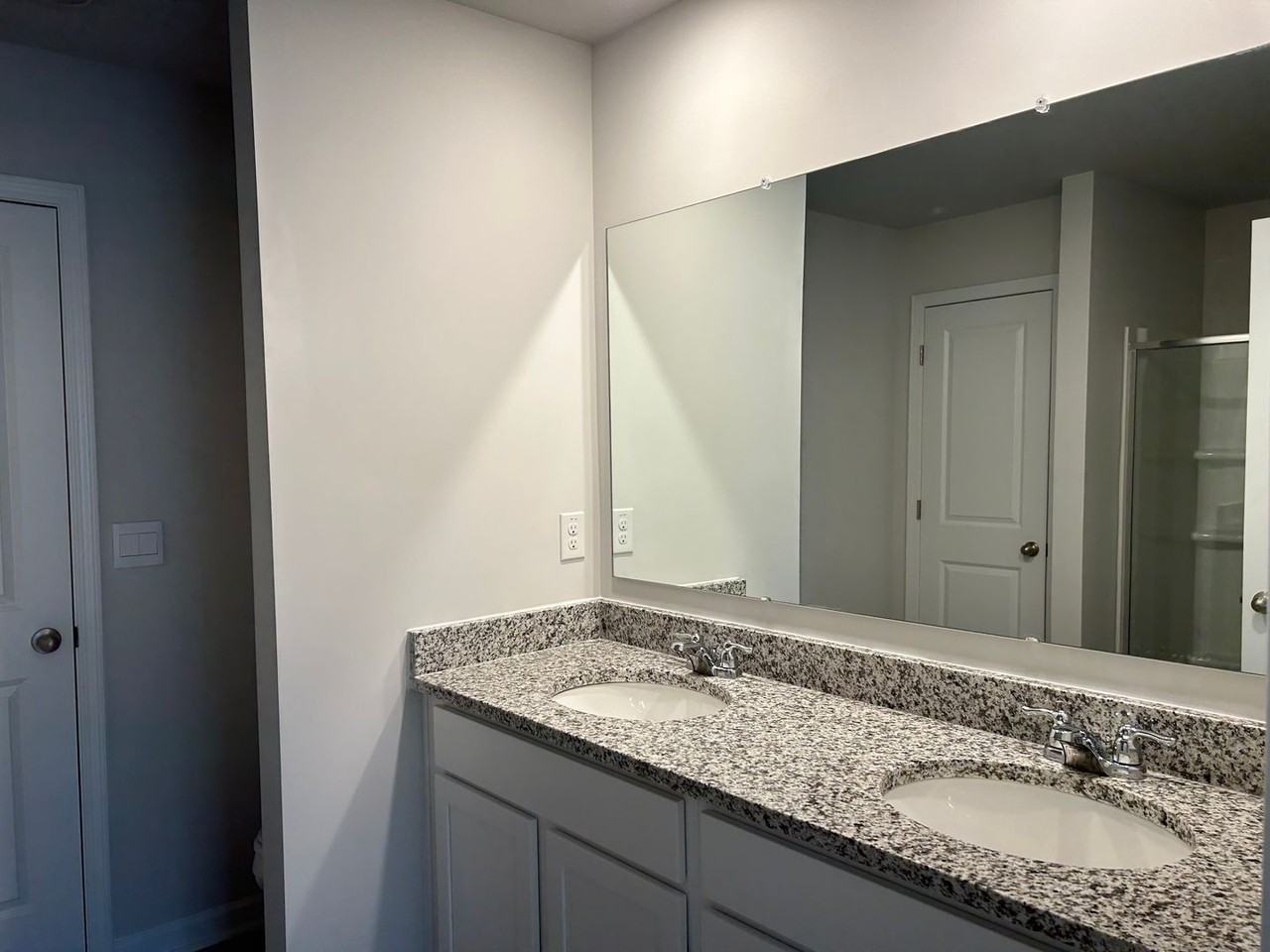 741 Grovebury Ct - Photo 4 of 10