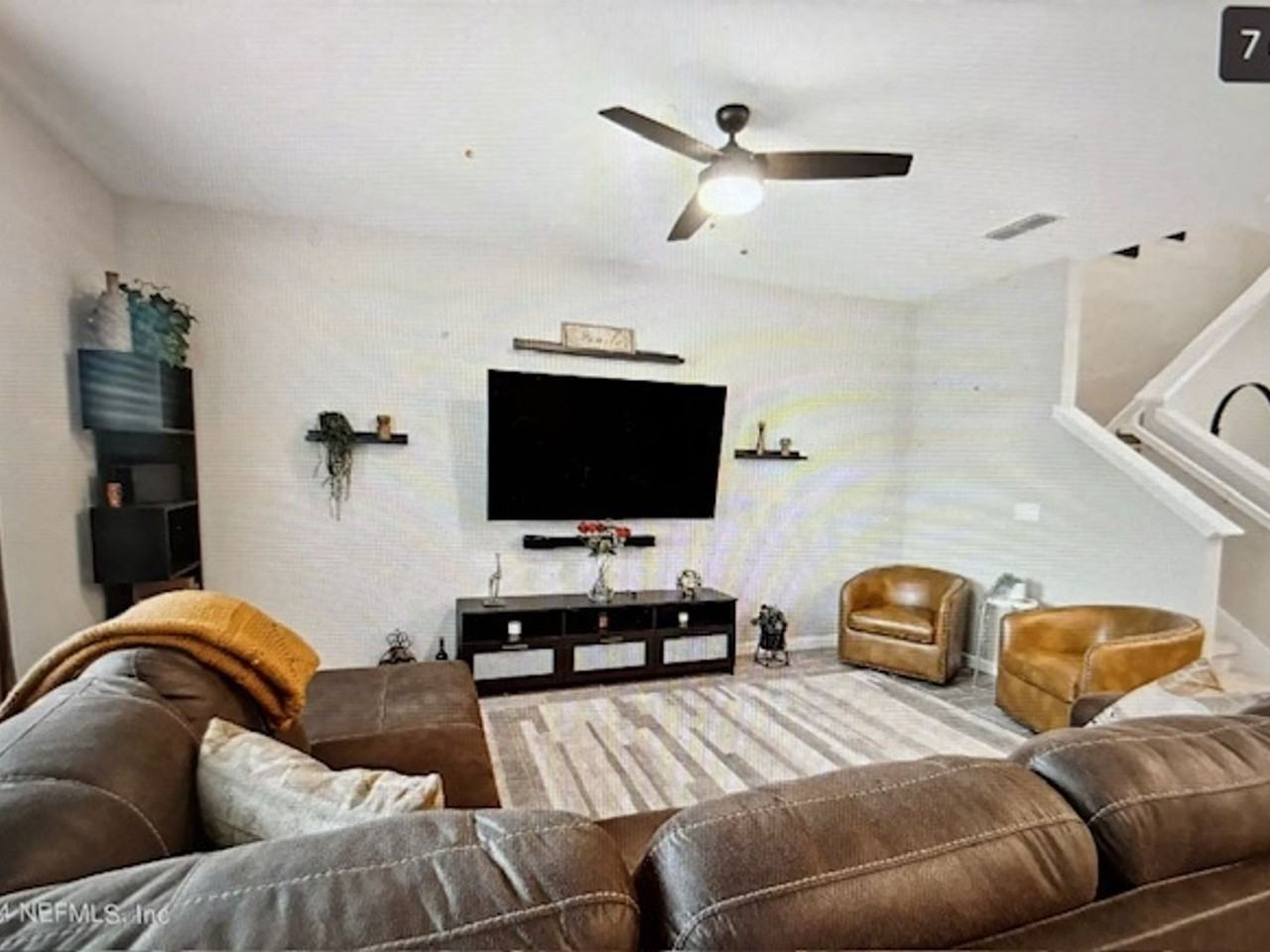 357 Boracay Cir - Photo 2 of 8