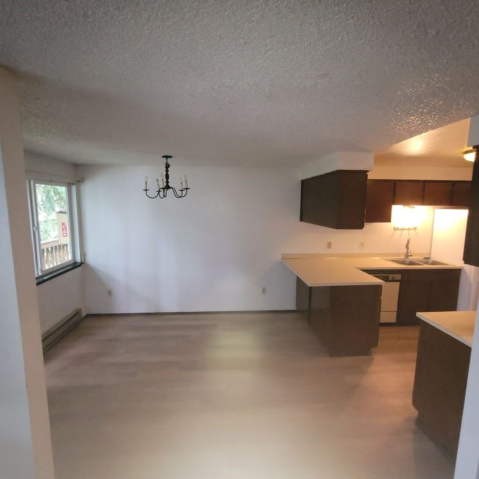 3727 S 150th Street - Photo 3 of 6