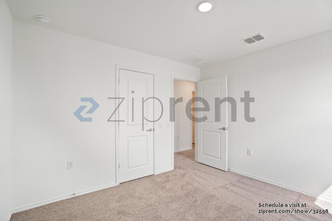 3910 Poteet Pl - Photo 5 of 21