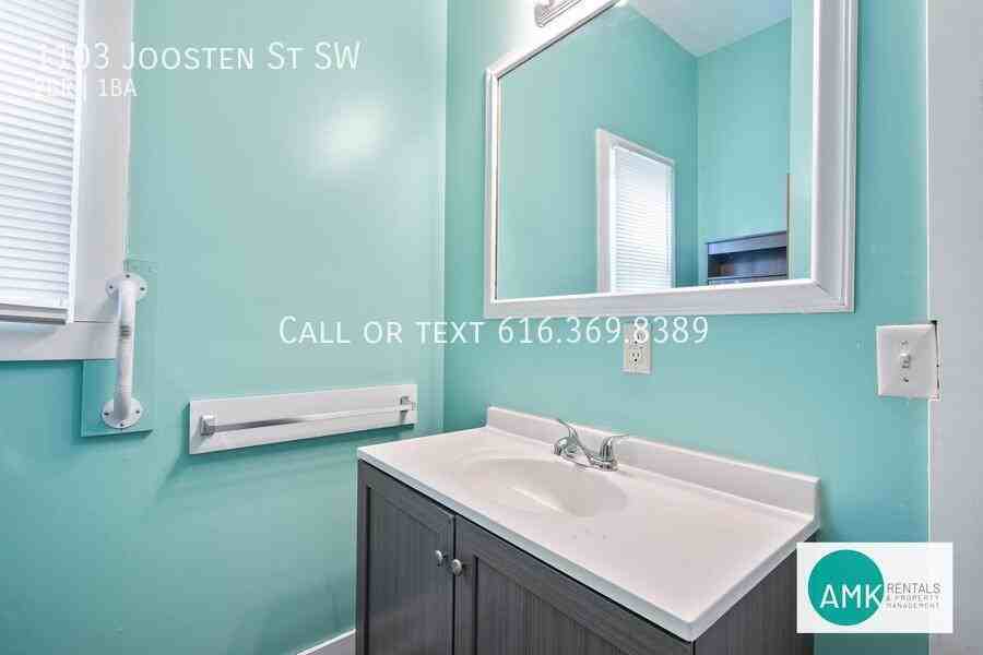 1103 Joosten St Sw - Photo 4 of 16