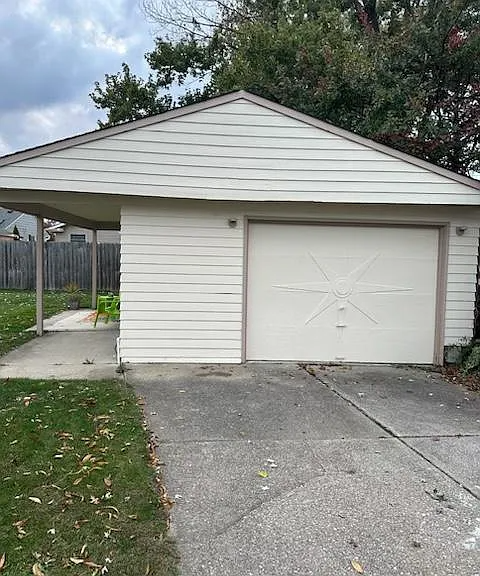 6040 Alvin Dr - Photo 2 of 19