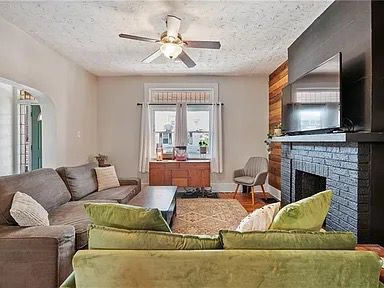 117 Elmont St - Photo 2 of 20