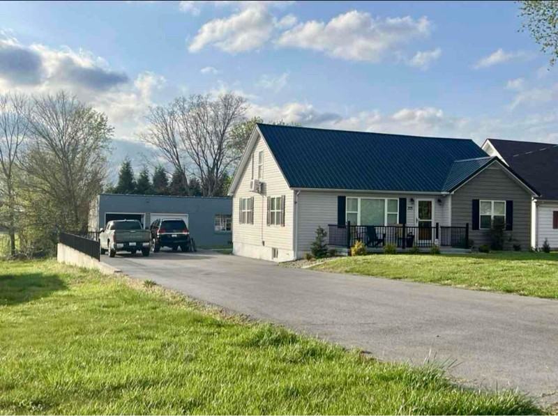 205 Main St - Photo 2 of 12