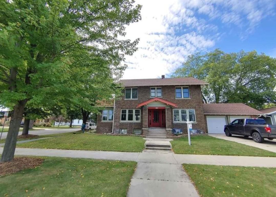 1130 S 16th St #NA - Photo 3 of 17