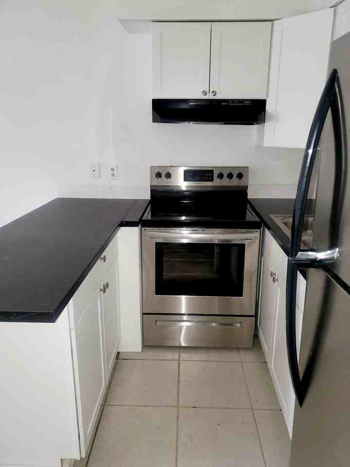 27 Nw 21st Pl #31 - Photo 4 of 9