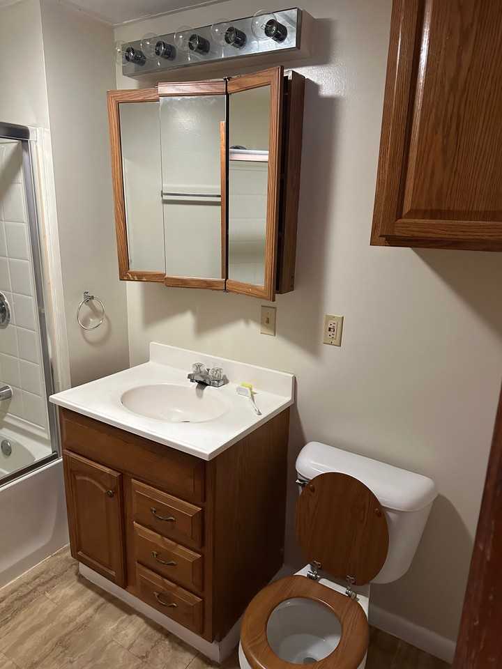 60 Broad Avenue - Photo 2 of 8