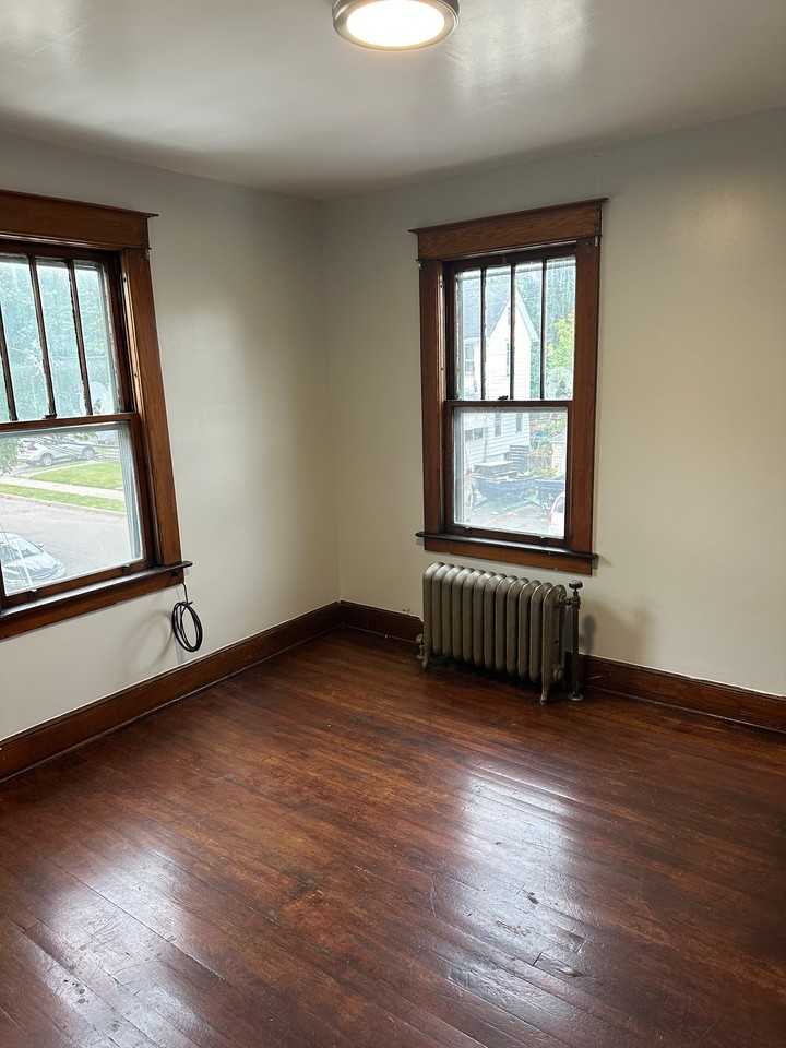 60 Broad Avenue - Photo 3 of 8