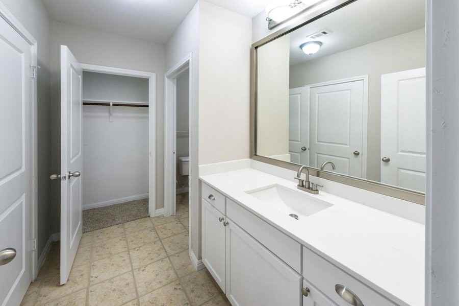4001 Fannin St #1808 - Photo 5 of 6