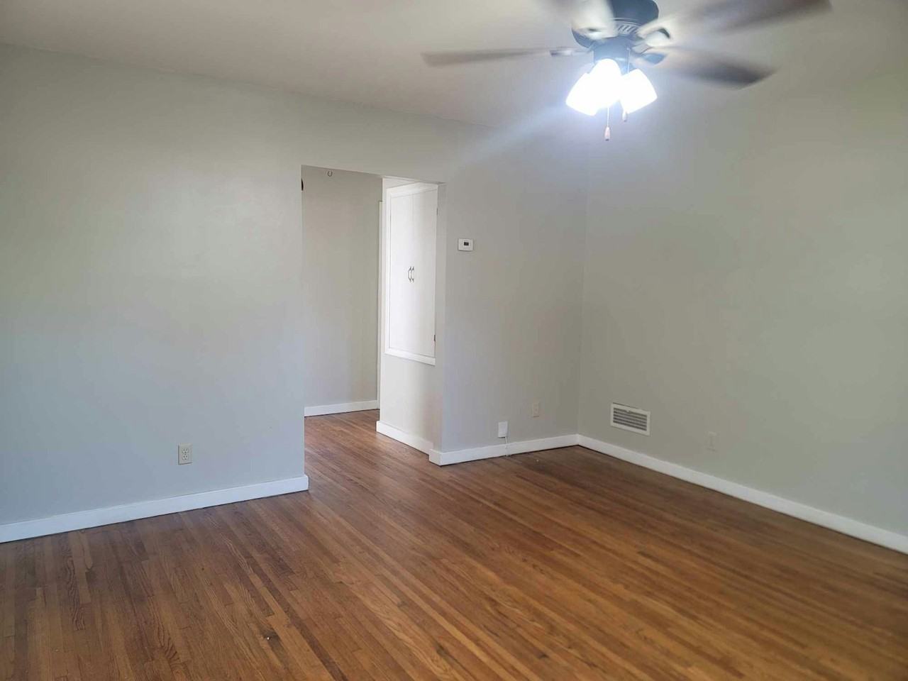 903 South Rutan Street - Photo 5 of 25