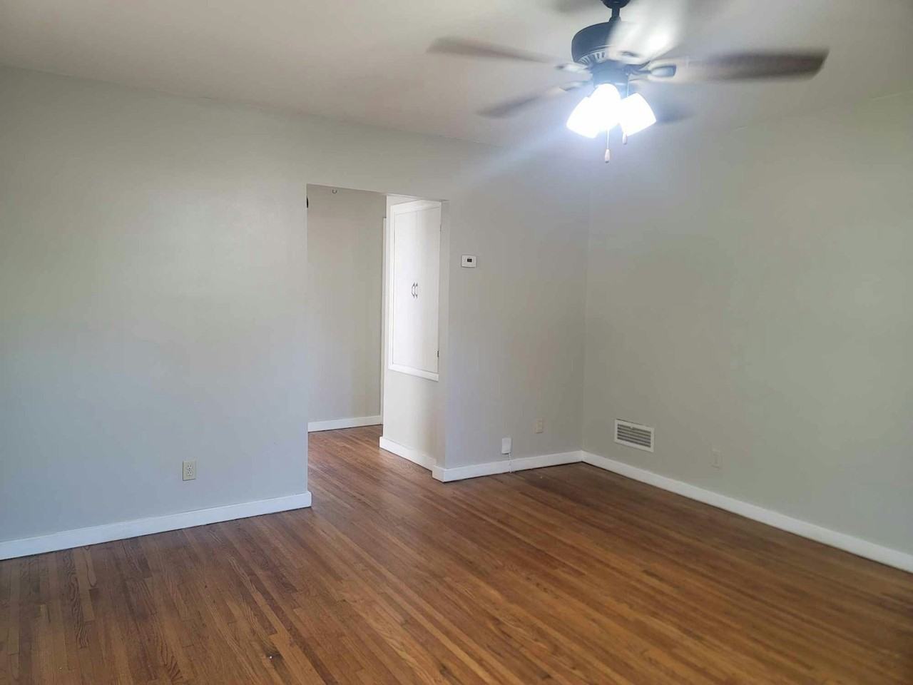 903 South Rutan Street - Photo 6 of 25