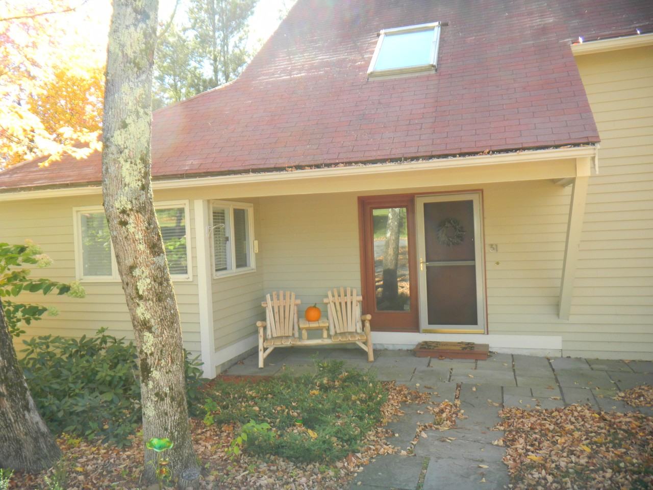 31 Shelbourne Dr - Photo 2 of 23