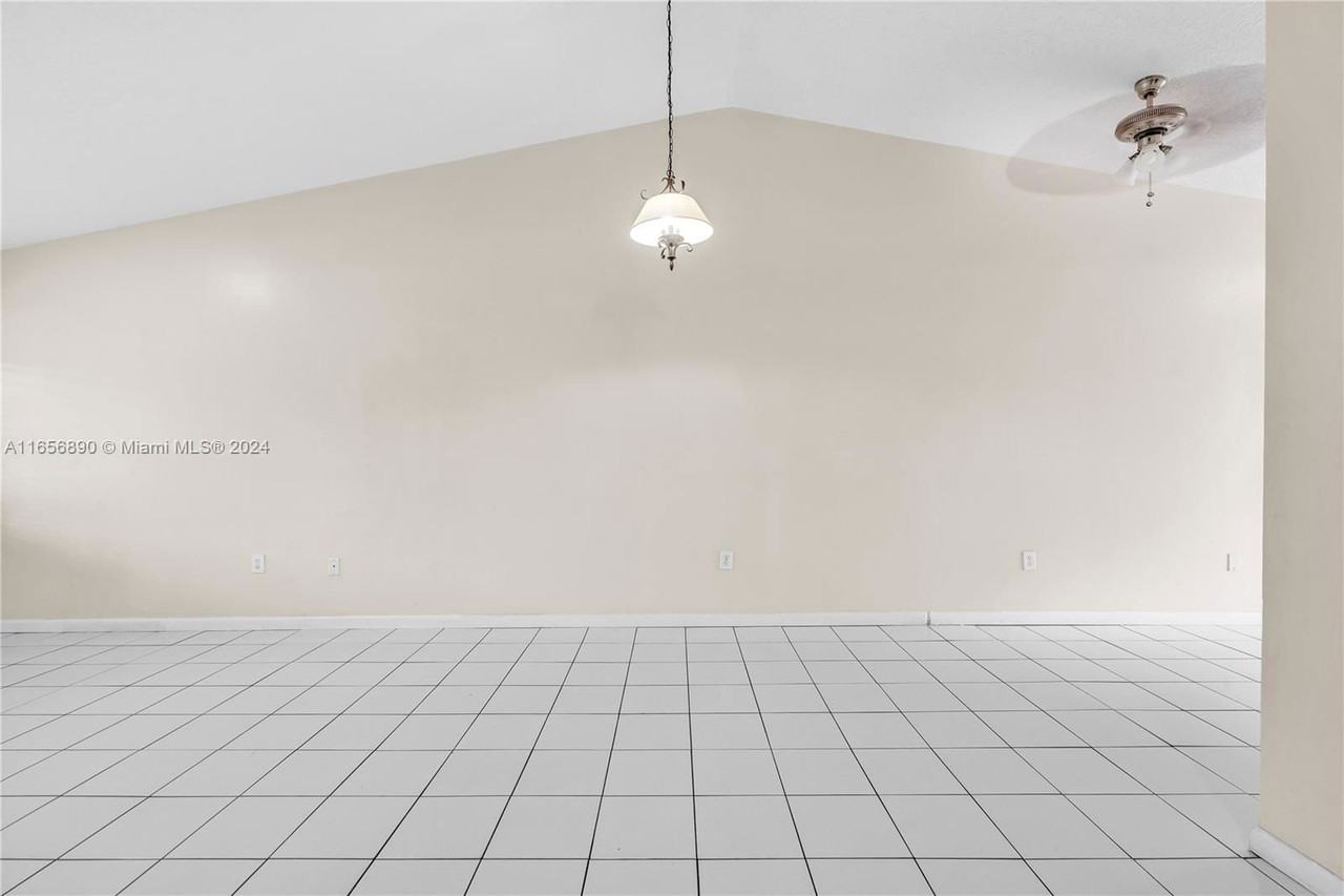 15570 Sw 76th St #B94 - Photo 3 of 8