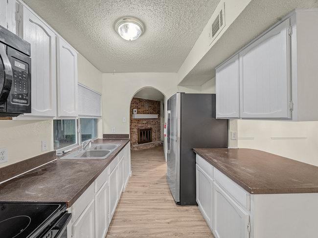 Green Hill Dr - Photo 5 of 9