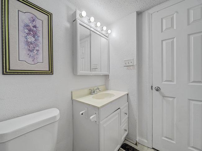 Green Hill Dr - Photo 7 of 9