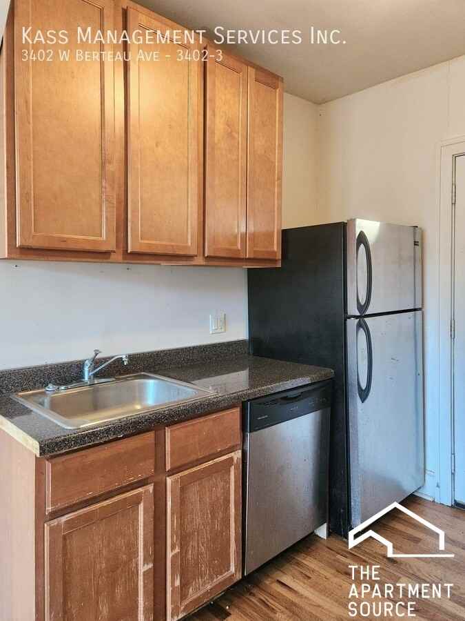 4202 N Kimball Ave #1W - Photo 3 of 9