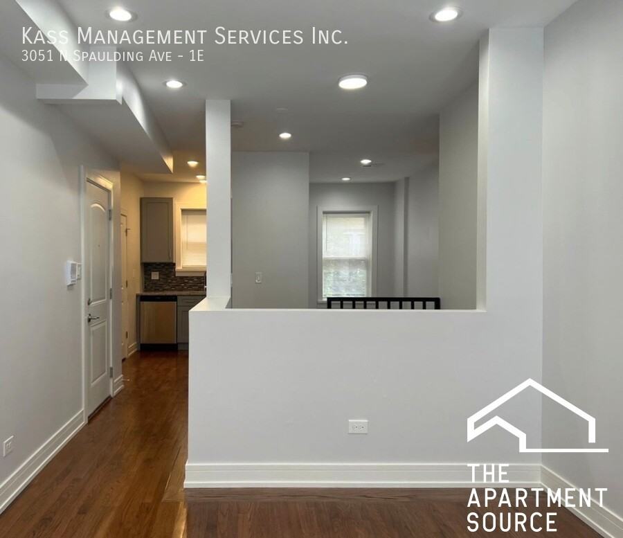 3051 N Spaulding Ave #2W - Photo 3 of 12