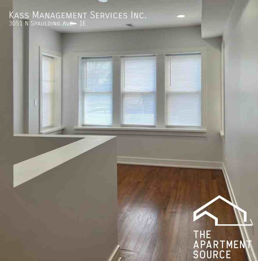 3051 N Spaulding Ave #2W - Photo 4 of 12