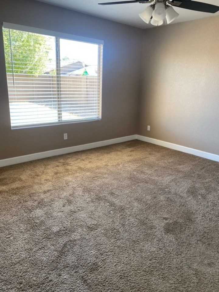 8755 W Royal Palm Rd - Photo 5 of 18