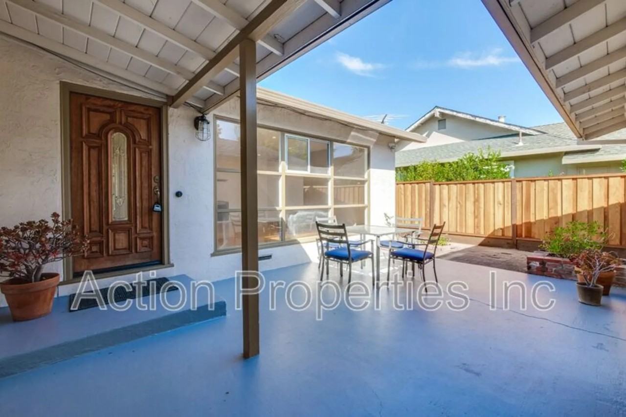 1353 Flicker Way - Photo 2 of 39
