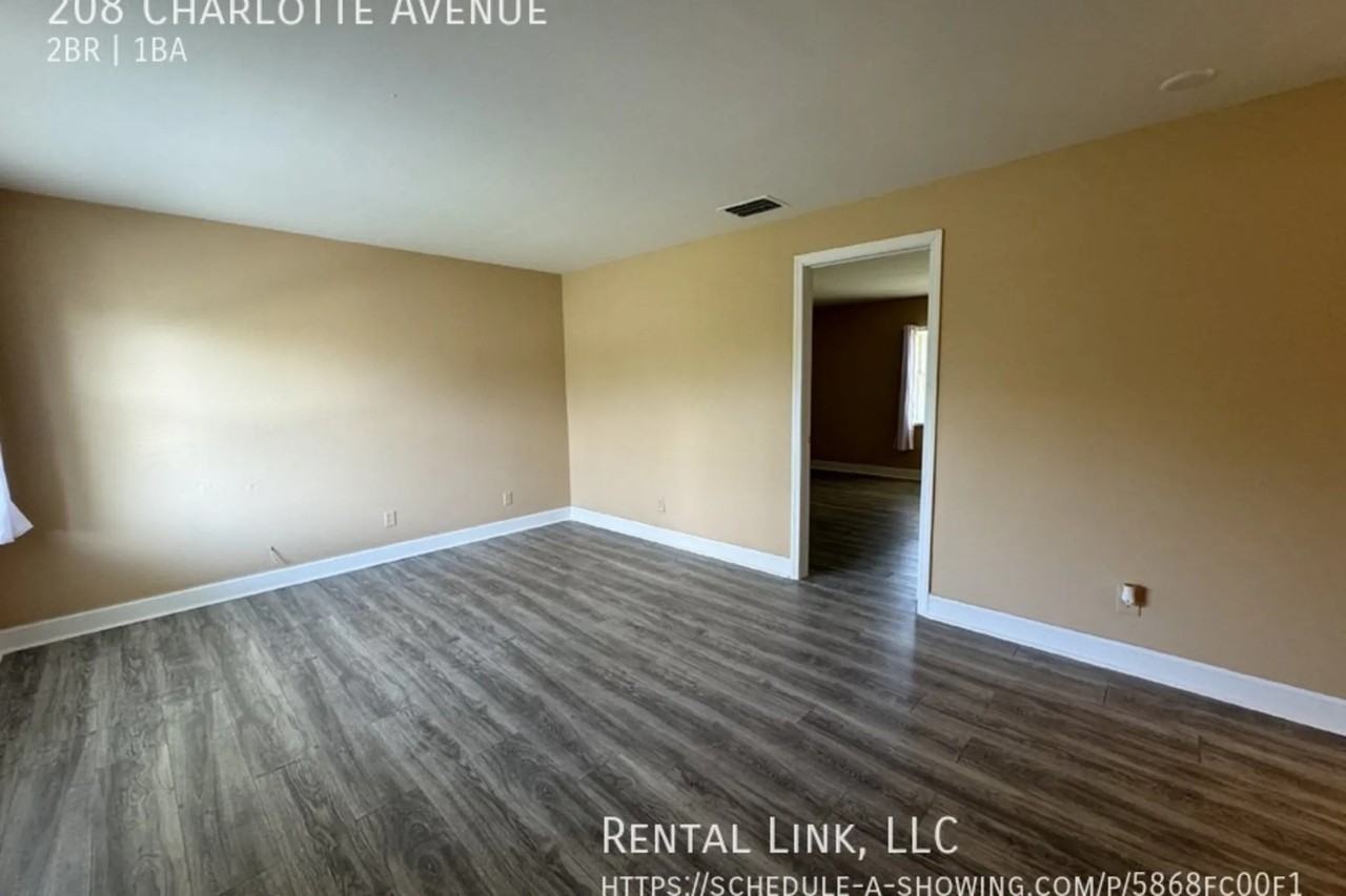 208 Charlotte Ave - Photo 3 of 19