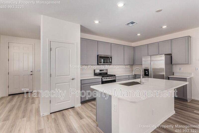 36420 W San Alvarez Ave - Photo 6 of 15