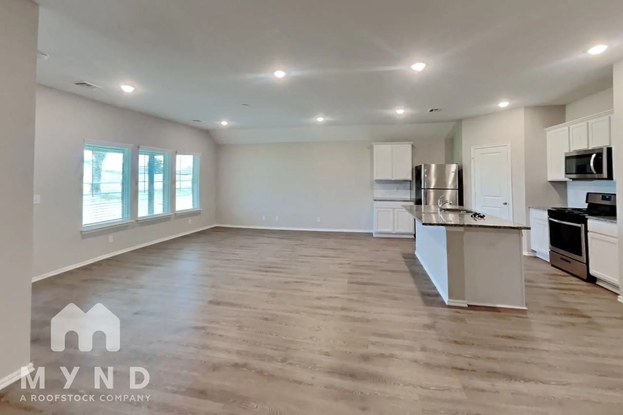 11352 S 281st East Pl - Photo 3 of 21