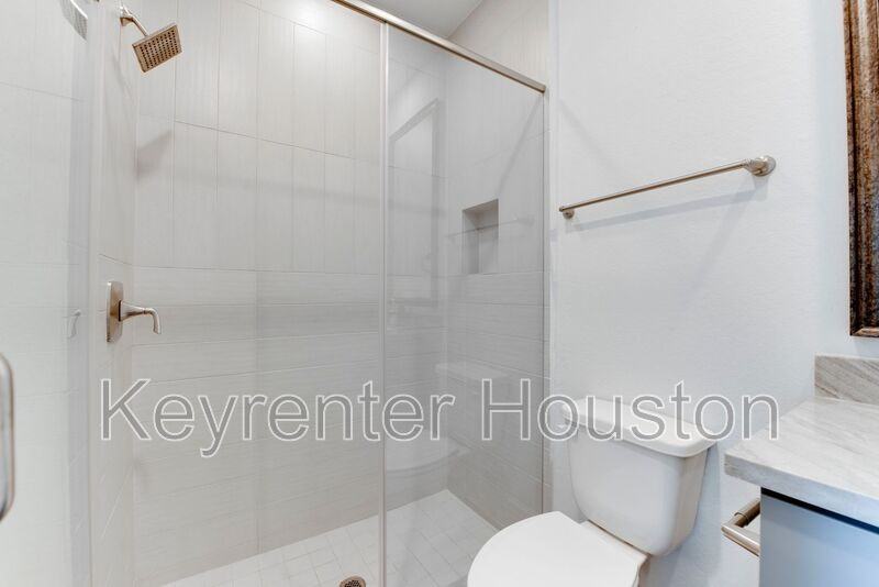 2928 Lamar St - Photo 7 of 35