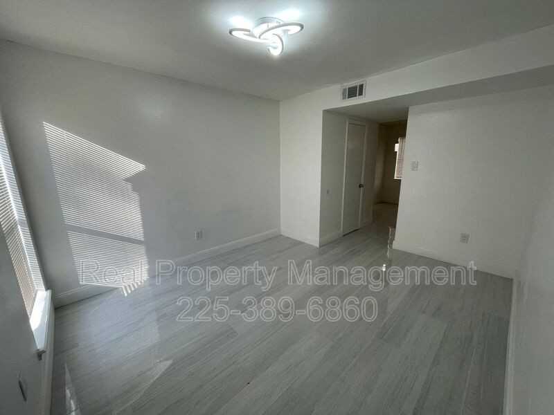 1511 Cristy Dr #D - Photo 4 of 13