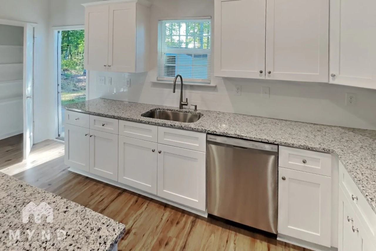 201 S Skyland Dr - Photo 3 of 24