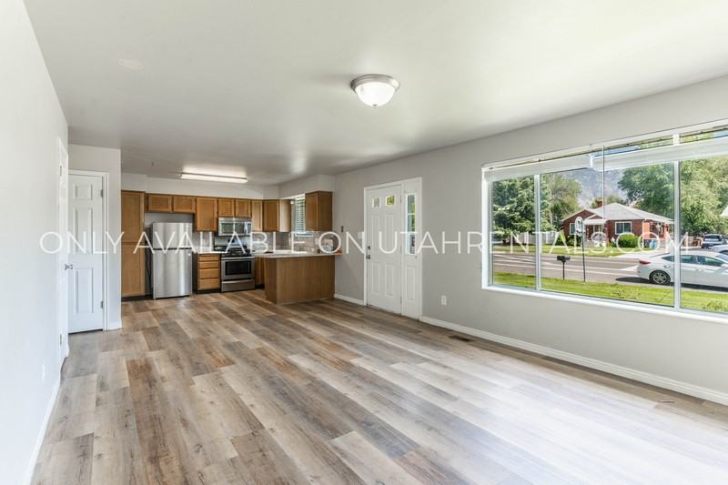139 N Center St #139 - Photo 5 of 18