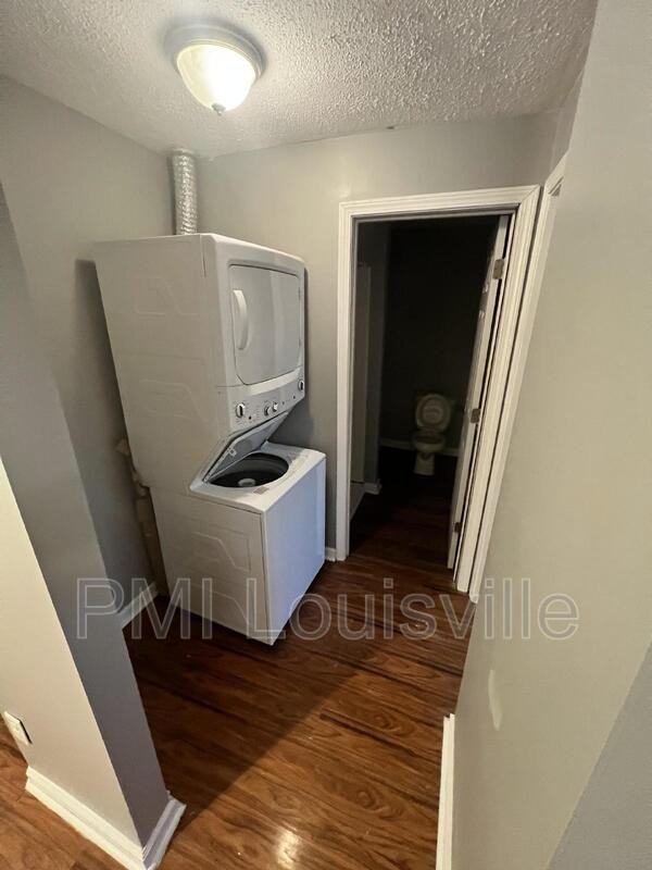 1302 Main St - Photo 3 of 8