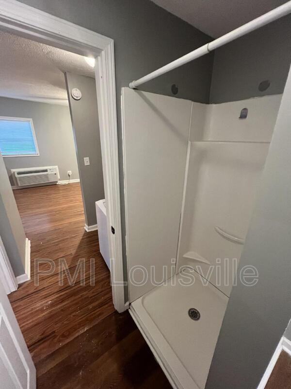 1302 Main St - Photo 6 of 8