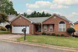 featured image of 195 Bedford Dr