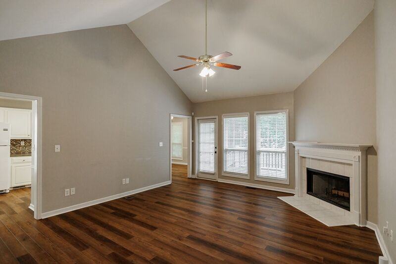195 Bedford Dr - Photo 5 of 30