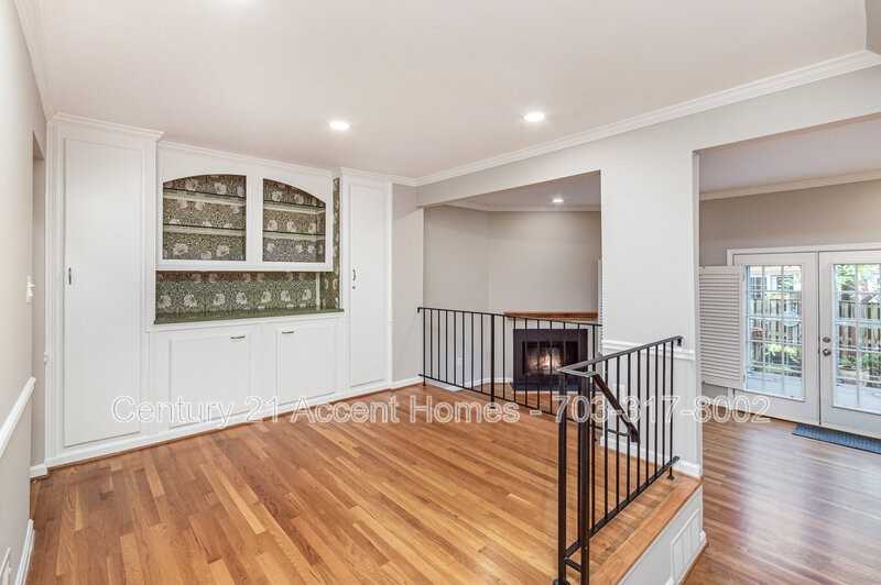 1342 Chetworth Ct - Photo 2 of 33