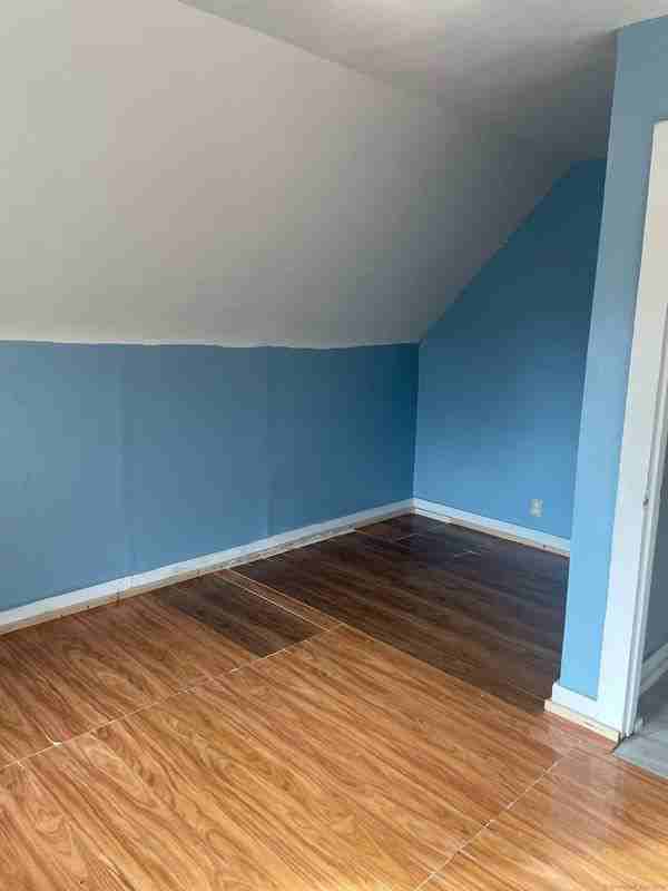 591593 Blue Hills Ave ##3 - Photo 3 of 7