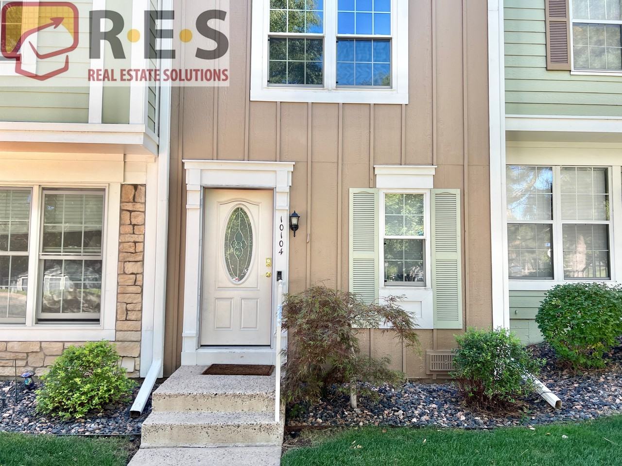 10104 W Dartmouth Ave - Photo 2 of 12