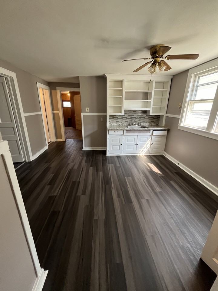 241 Weimar St - Photo 2 of 8