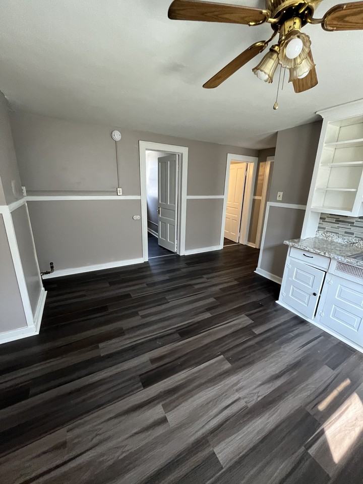 241 Weimar St - Photo 3 of 8