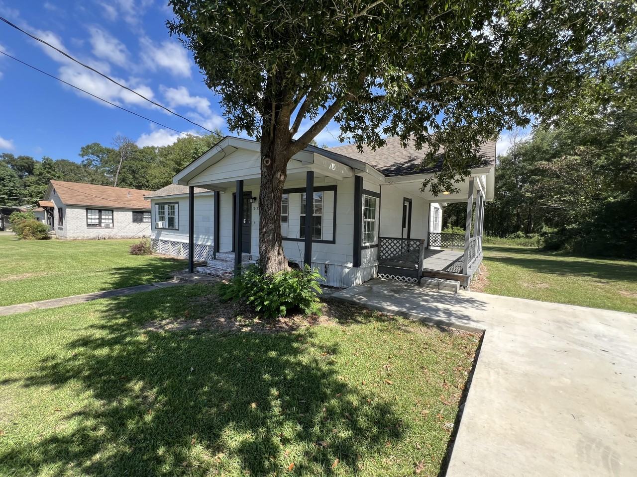 215 N 25th Ave - Photo 2 of 17