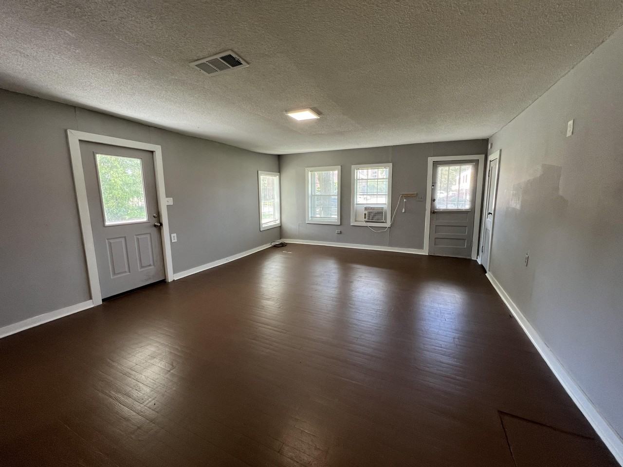 215 N 25th Ave - Photo 3 of 17