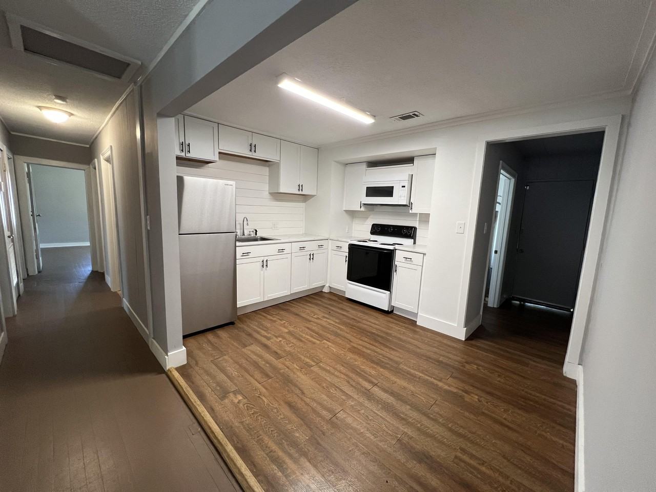 215 N 25th Ave - Photo 5 of 17