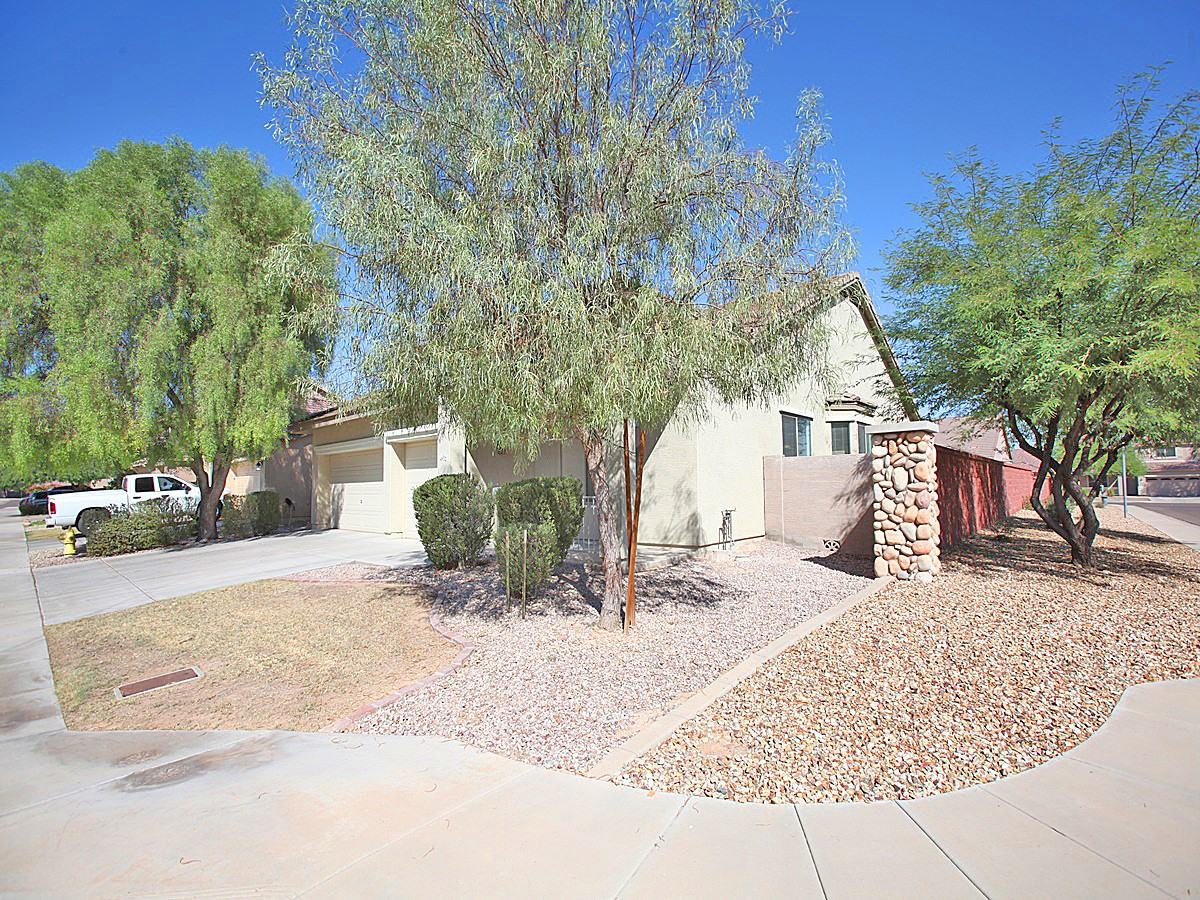4932 W Desert Ln - Photo 2 of 16