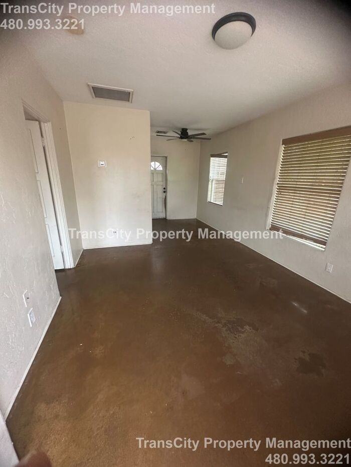 1010 E Coronado Rd - Photo 2 of 15
