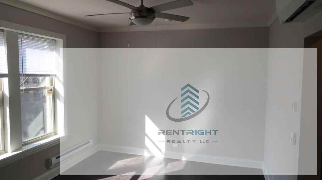 640 W Wrightwood Ave #108 - Photo 2 of 12